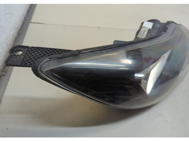 Фара передняя  Ford Focus 3 2011-2015 правая 