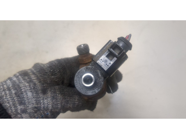 Форсунка топливная  Volkswagen Passat 7 2010-2015 Европа    0445110647     