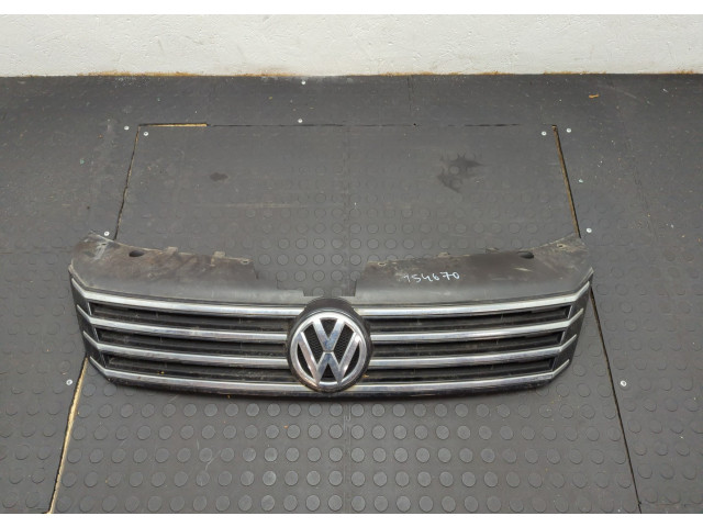 Решетка радиатора  Volkswagen Passat 7 2010-2015 Европа          