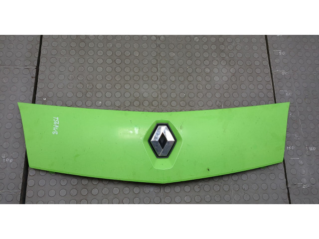 Решетка радиатора  Renault Kangoo 2008-2013          8200499017