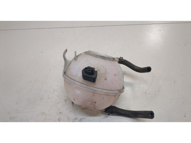 Бачок расширительный  Volkswagen Passat 7 2010-2015 Европа    