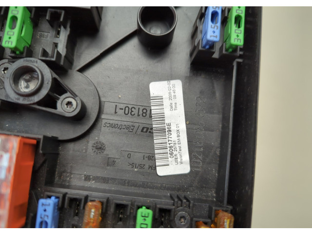 Блок предохранителей Skoda Octavia (A5) 2004-2013