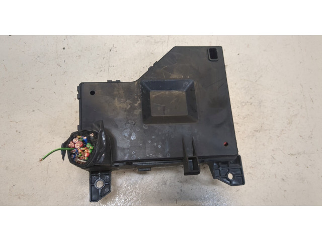 Блок предохранителей Volvo S40 / V40 1995-2004 30807014 1.6