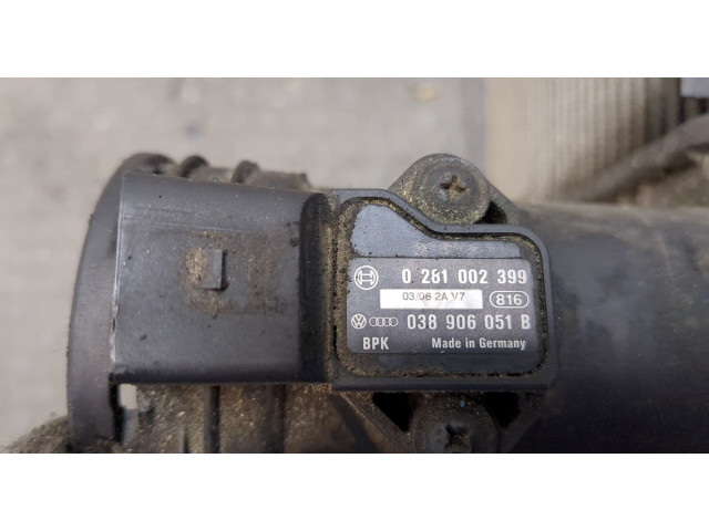 Интеркулер  Volkswagen Caddy 2004-2010   038906051B    