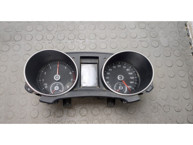 Панель приборов Volkswagen Golf 6 2009-2012