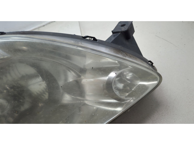 Фара передняя Honda CR-V 2001-2006 правая