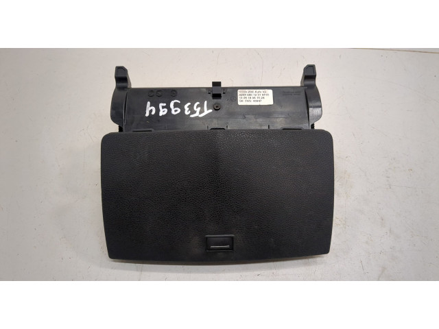 Дисплей бортового компьютера  Mercedes C W204 2006-2015 A2046801231       