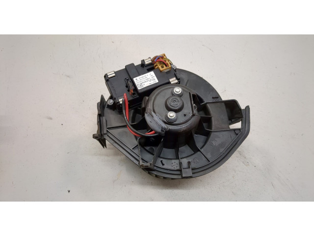 Моторчик печки Audi A6 (C6) 2004-2011 4F0820020A 4F0820020A