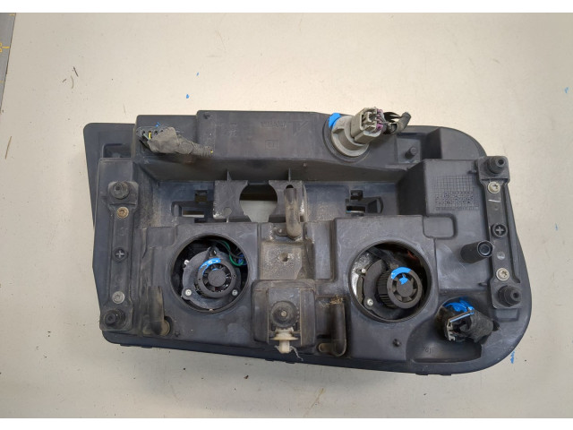 Фара передняя  Chevrolet Trailblazer 2001-2010 левая 