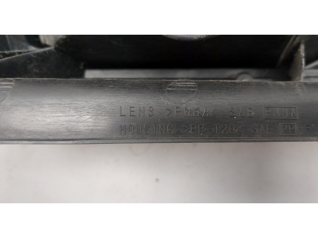 Задний фонарь Nissan X-Trail (T30) 2001-2006