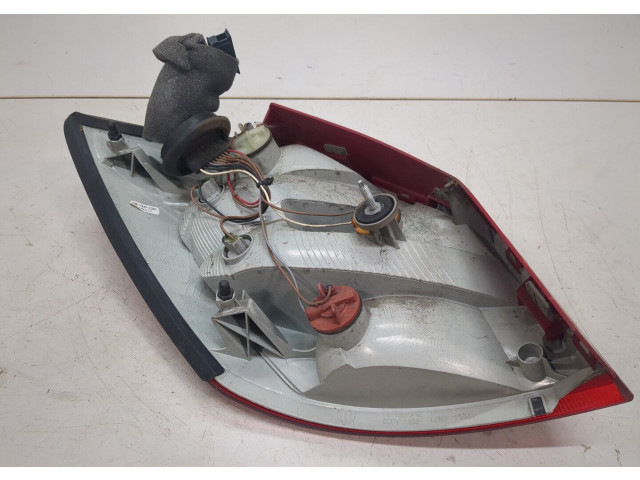 Задний фонарь     5J6945112A   Skoda Fabia 2010-2014 