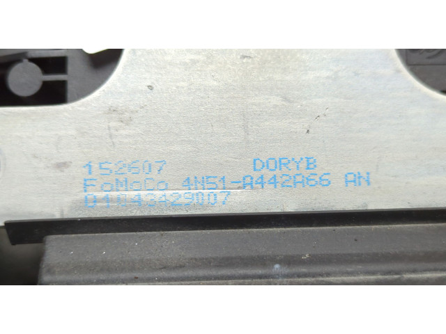 Замок багажника  Volvo V50 2004-2012       