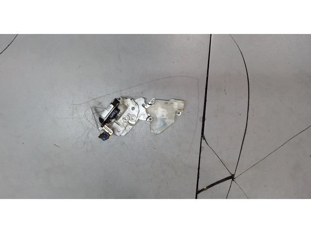 Замок багажника  Nissan Terrano 2 1993-2006       