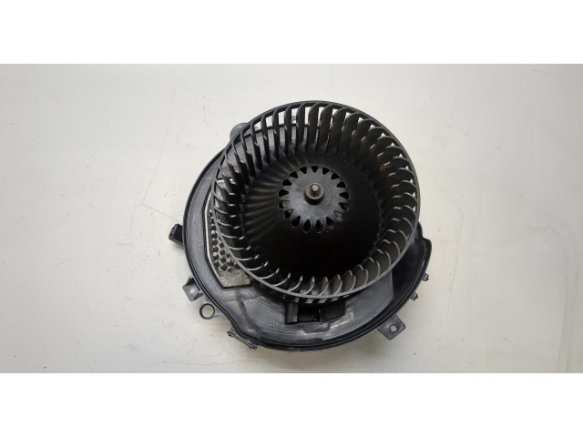 Моторчик печки Skoda Octavia (A7) 2013-2023