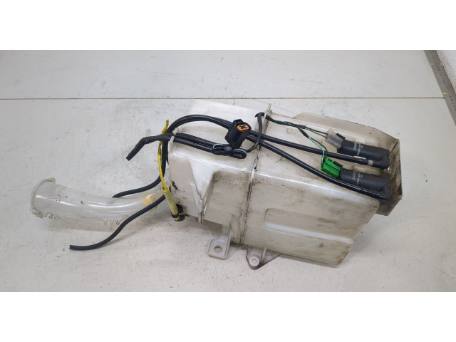 Бачок омывателя Mitsubishi Outlander 2003-2009