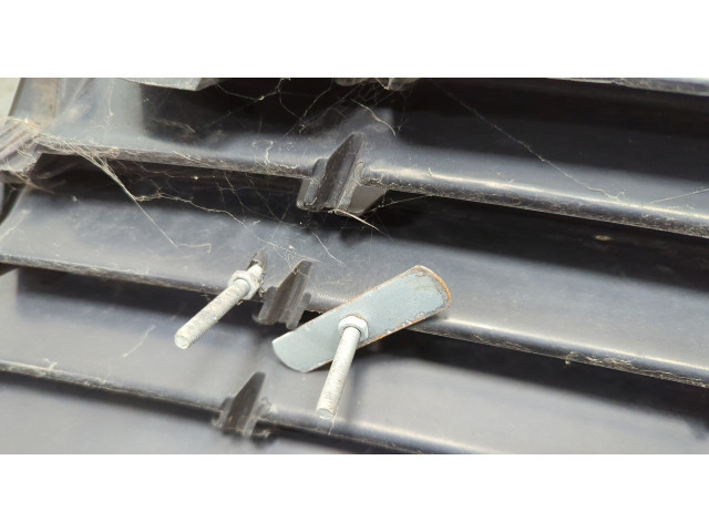 Решетка радиатора Volkswagen Passat 6 2005-2010 3C0853651AD