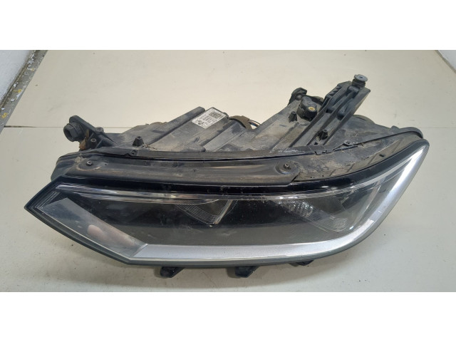 Фара передняя  Volkswagen Passat 8 2015- левая 