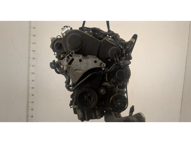 Форсунка топливная  Skoda SuperB 2008-2015         