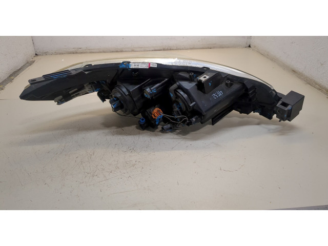 Фара передняя  Mazda 5 (CR) 2005-2010 левая 