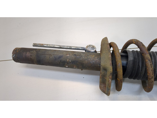 Стойка амортизатора  Volkswagen Golf 6 2009-2012      