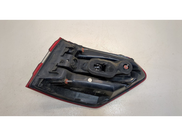 Задний фонарь          