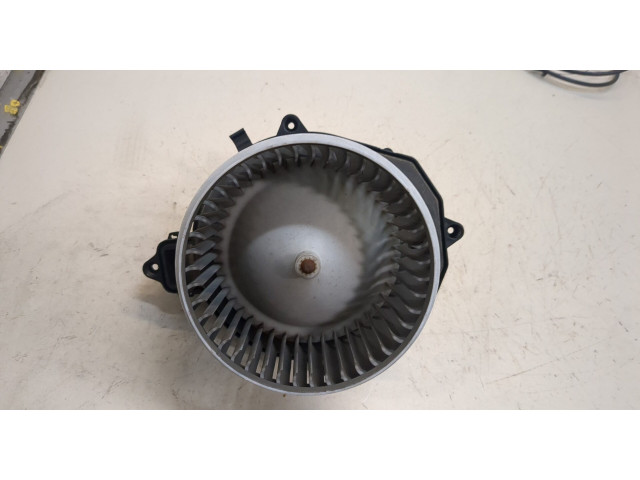 Моторчик печки Citroen Berlingo 2008-2012