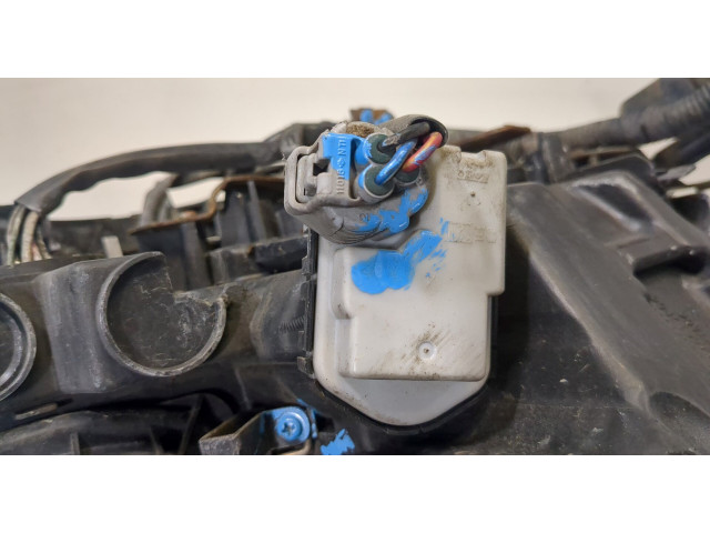 Фара передняя Lexus IS 2005-2013 левая