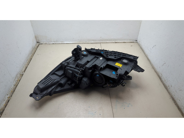 Фара передняя  Ford Kuga 2012-2016 правая 