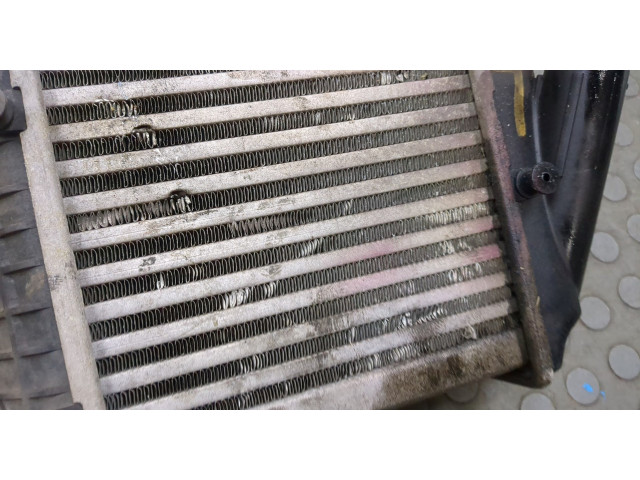 Интеркулер  Audi A4 (B6) 2000-2006   8E0145806C    