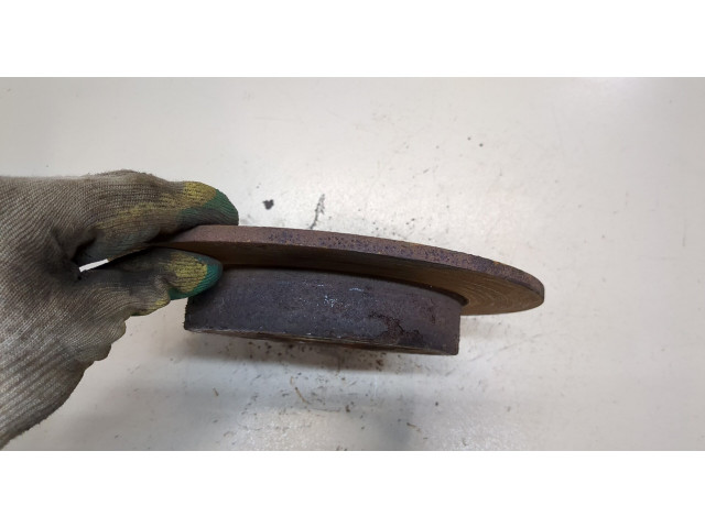 Диск тормозной Mitsubishi Carisma задний