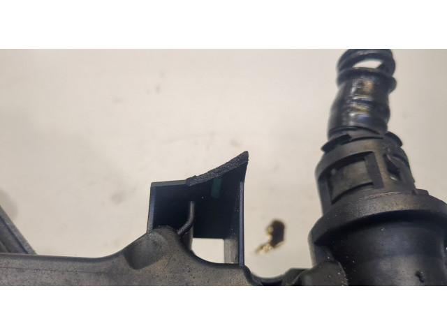 Клапанная крышка двигателя ДВС Ford Focus 3 2011-2015