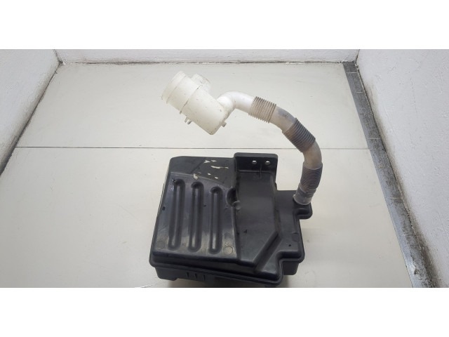 Бачок омывателя  Volkswagen Golf 5 2003-2009    