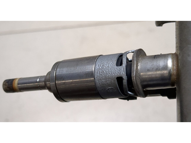 Форсунка топливная  Volkswagen Golf 7 2012-2017    04E906036T, 04E133320D     