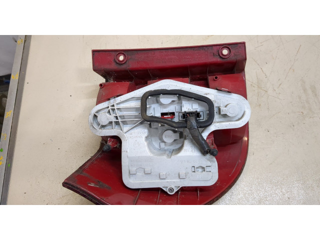 Задний фонарь