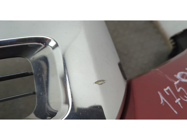 Решетка радиатора  Ford Escape 2007-2012          