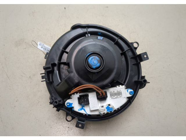 Моторчик печки Skoda Octavia (A7) 2013-2023 5Q2819021B 5Q2819021B