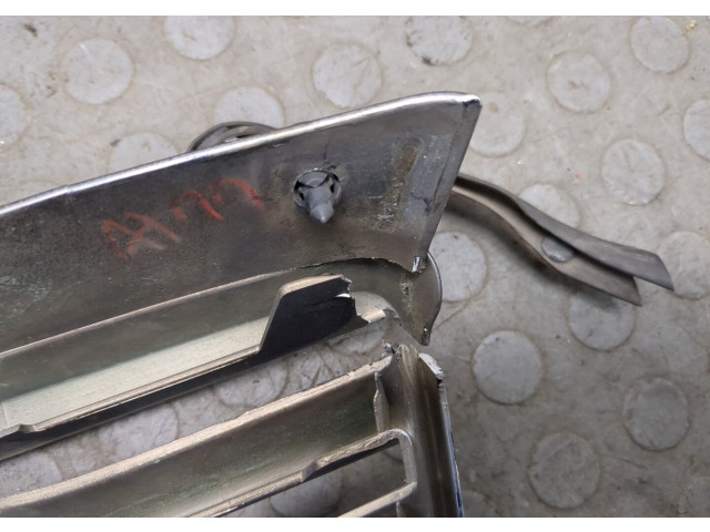 Решетка радиатора Infiniti EX35