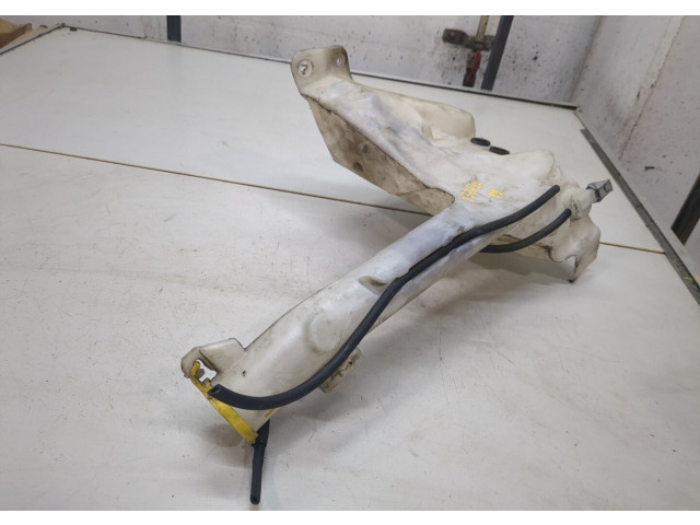 Бачок омывателя Jeep Grand Cherokee 1999-2003 2.7