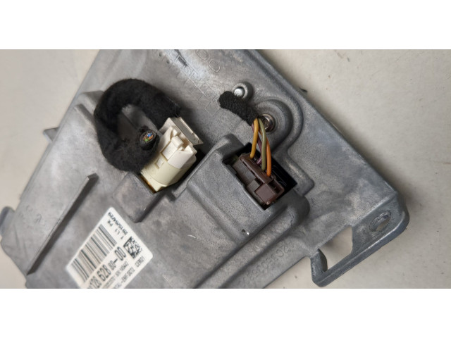 Дисплей бортового компьютера  Peugeot 208 2012-2019 9812862880       