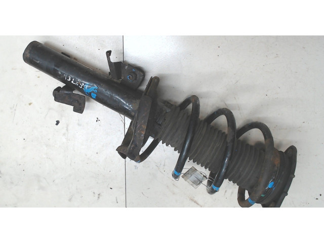 Стойка амортизатора  Ford Focus 2 2008-2011      1.6  дизель