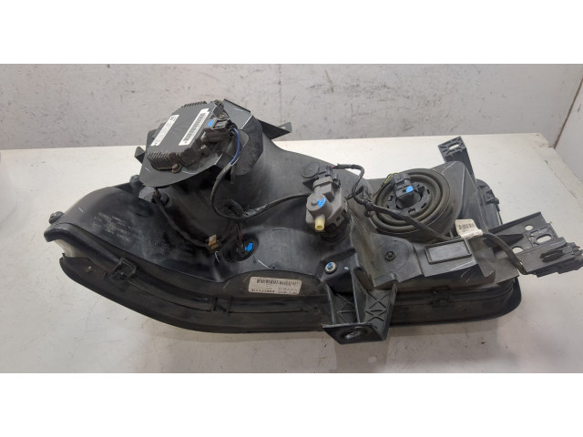 Фара передняя  Infiniti QX56 2004-2010 правая 