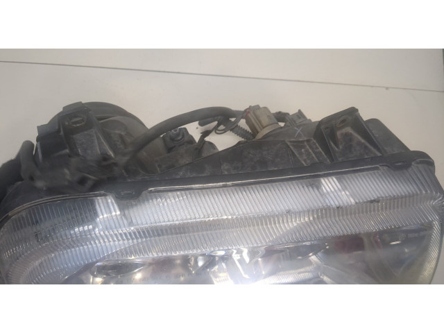 Фара передняя  Chrysler 300C 2004-2011 правая 