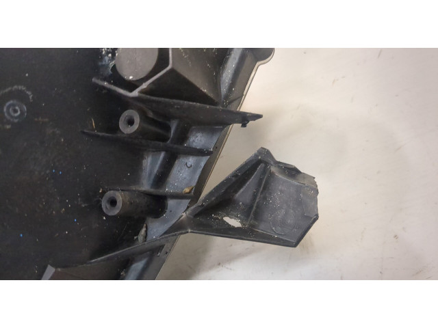 Фара передняя  Toyota Prius 2003-2009 правая 