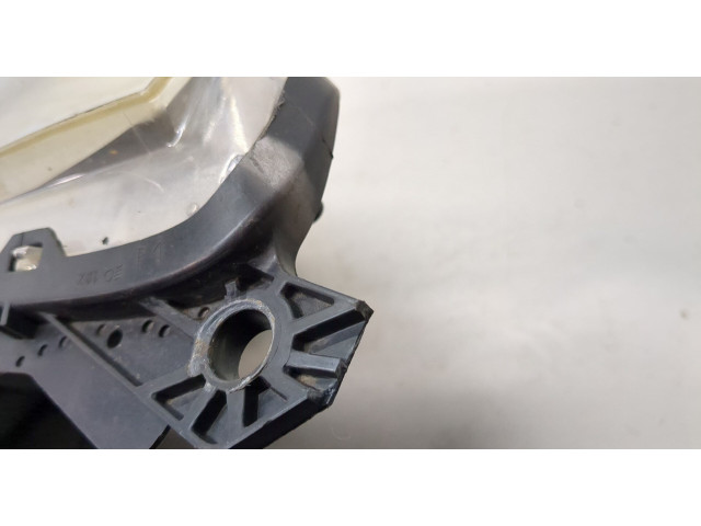 Фара передняя Peugeot 508 2010-2014 правая