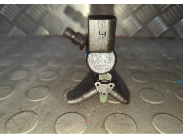 Форсунка топливная  Volvo V50 2004-2012    9674973080     