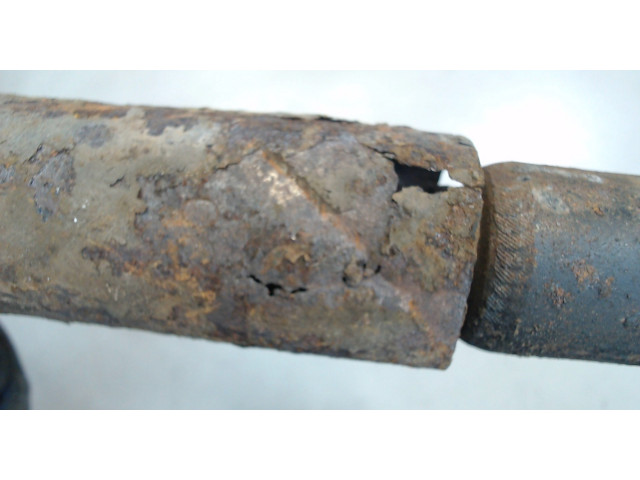 Стойка амортизатора  Suzuki Jimny 1998-2012 4170081A01    1.3  бензин