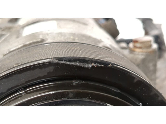 Форсунка топливная Skoda Fabia 2007-2014