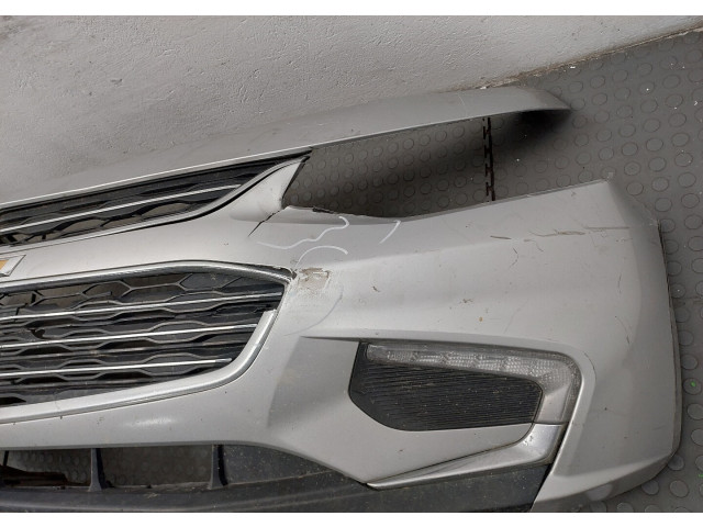 Бампер  Chevrolet Malibu 2015-2018 передний   84042377