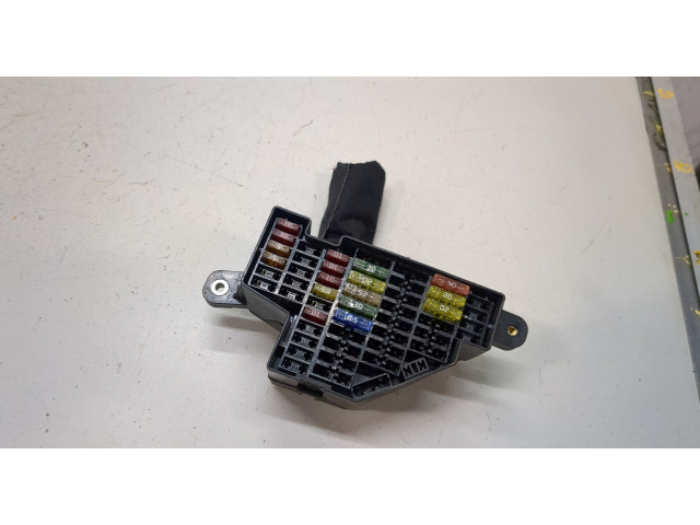 Блок предохранителей  Volkswagen Golf 6 2009-2012           