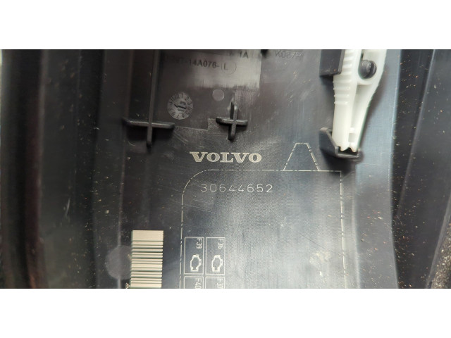 Блок предохранителей Volvo S60 2010-2018 30644652